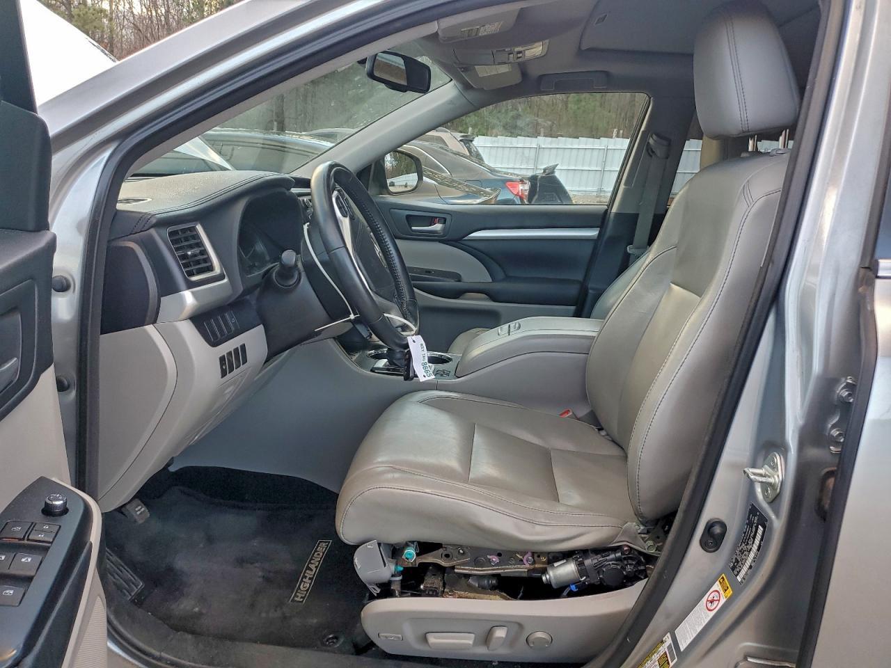 2015 TOYOTA HIGHLANDER
