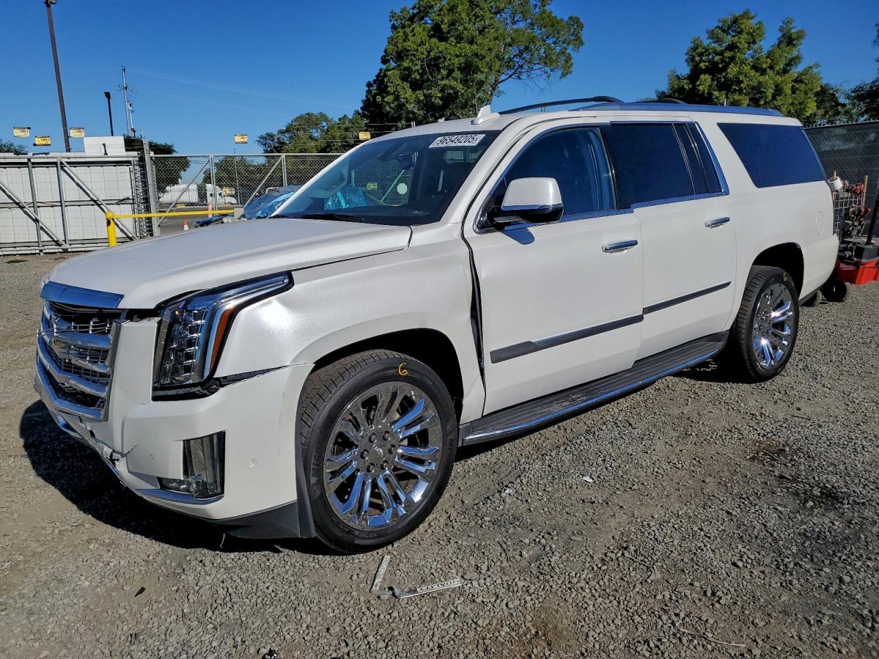 2017 CADILLAC Escalade ESV