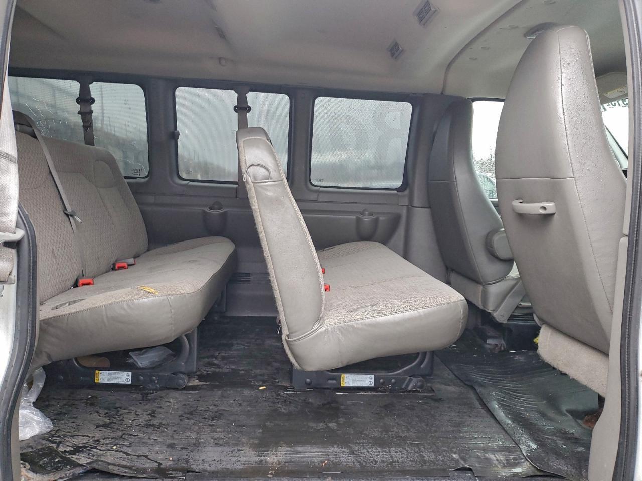 2014 CHEVROLET Express 3500