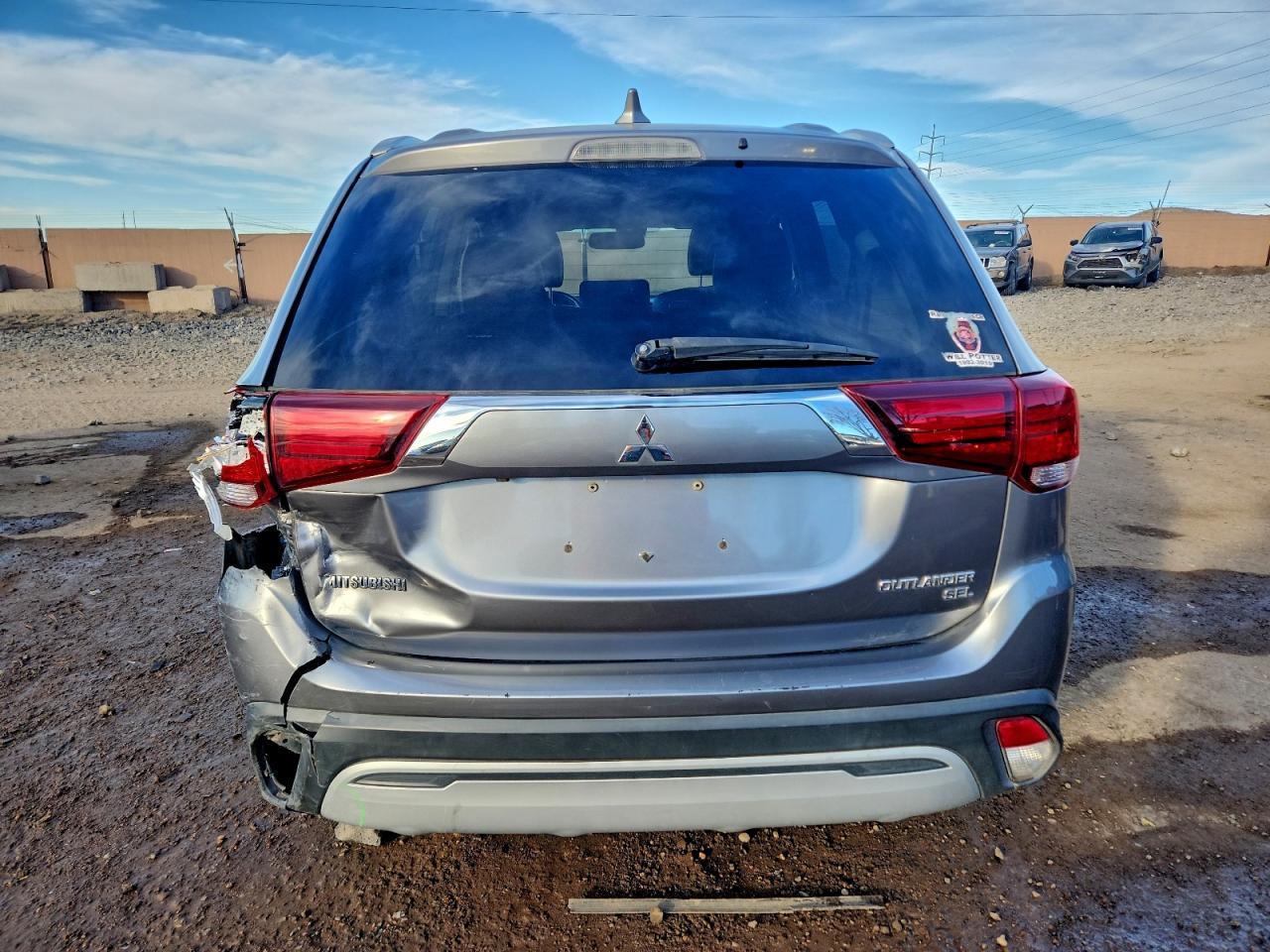 2019 MITSUBISHI outlander