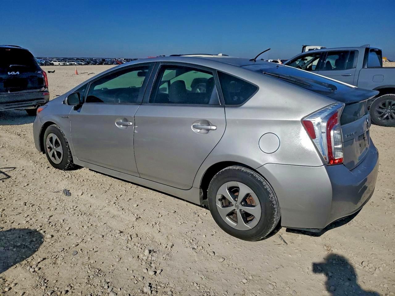 2013 TOYOTA PRIUS