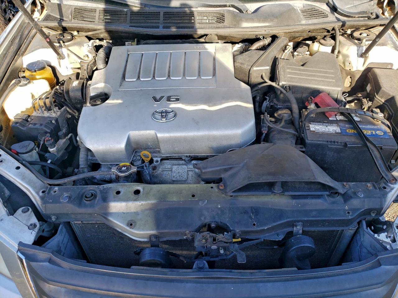 2010 TOYOTA Avalon