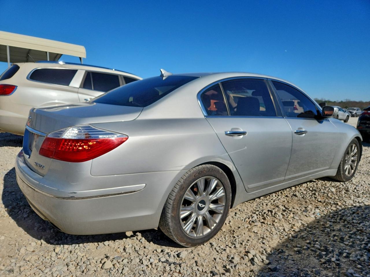 2011 HYUNDAI GENESIS
