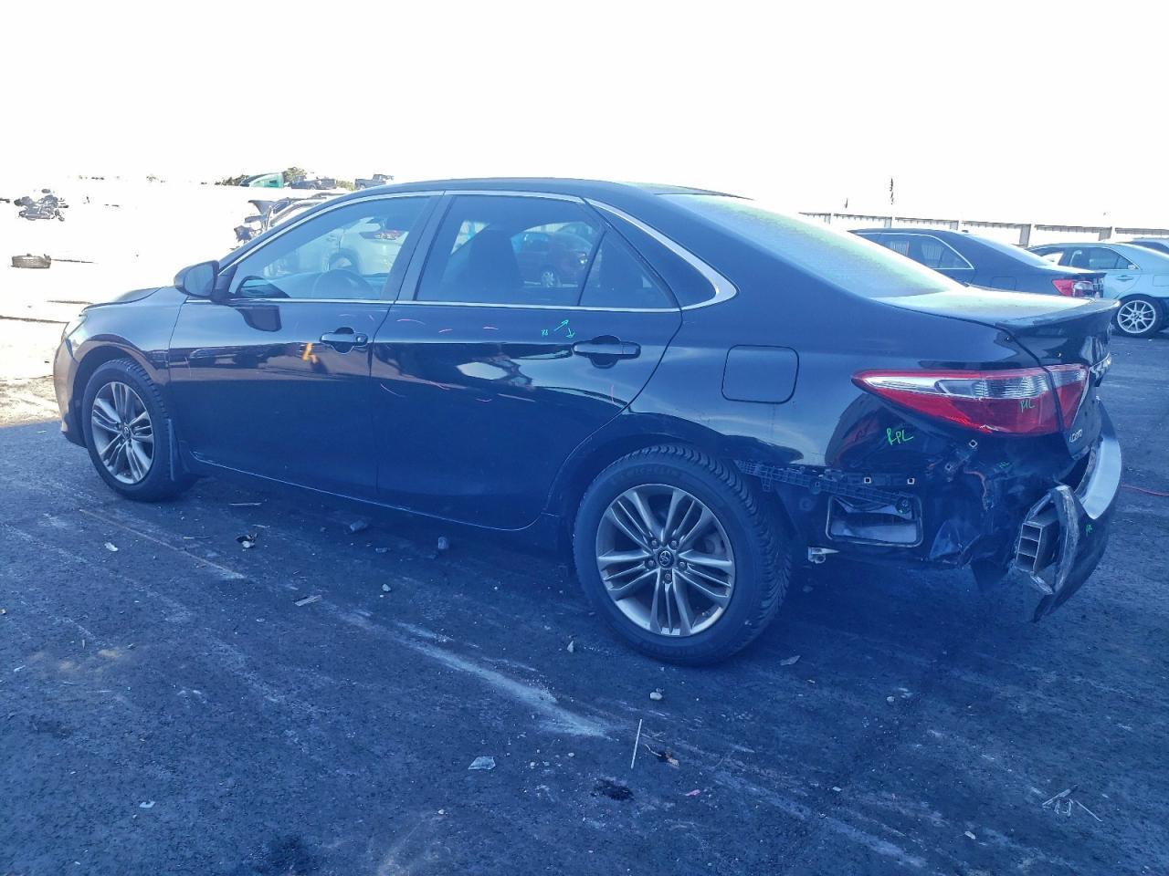 2016 TOYOTA CAMRY