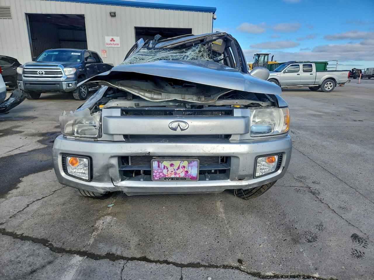 2003 INFINITI QX4