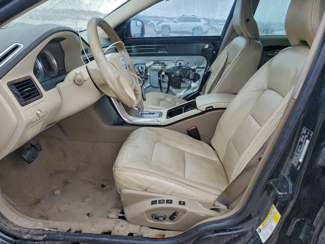 2011 VOLVO XC70