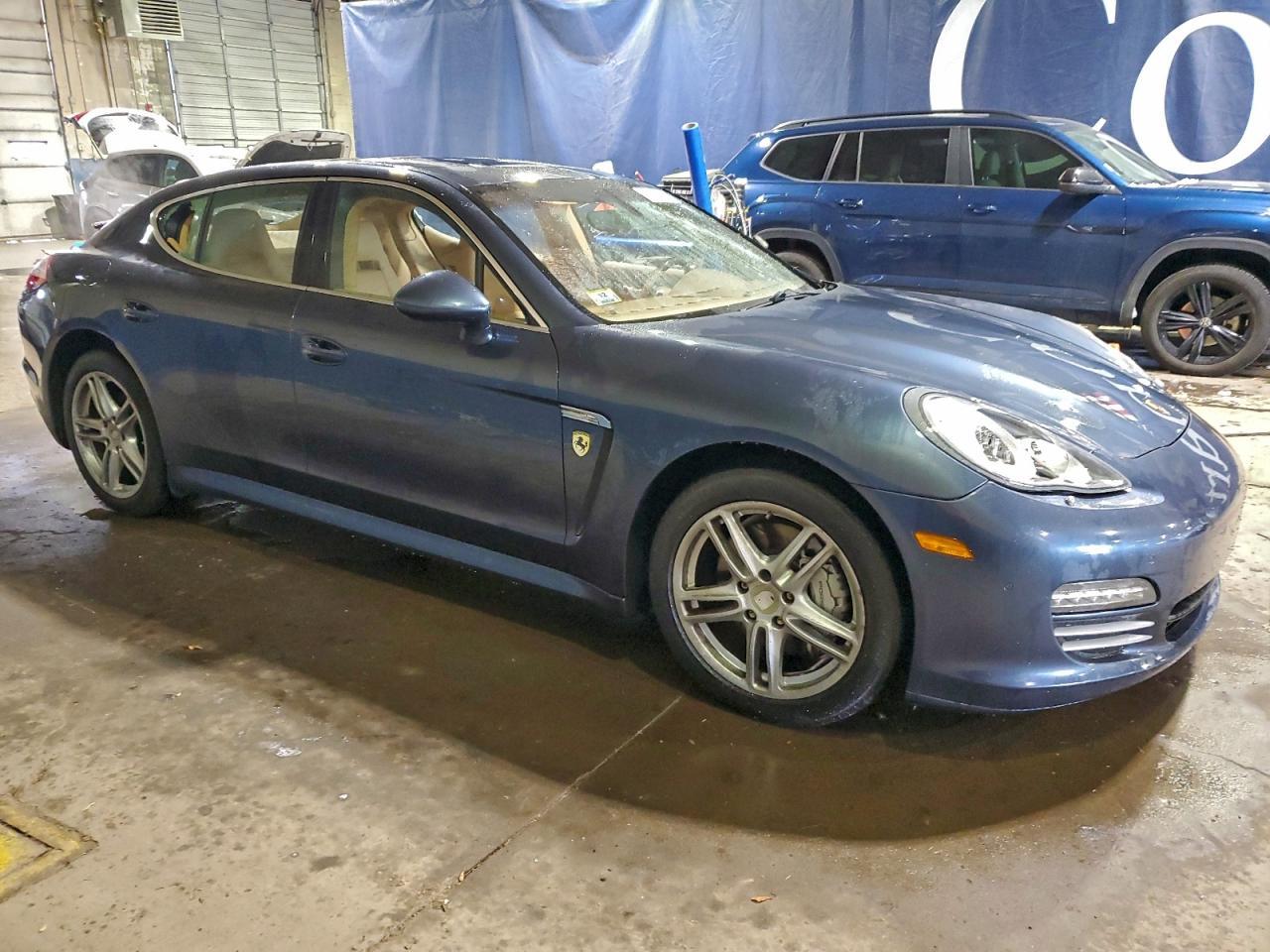 2010 PORSCHE Panamera