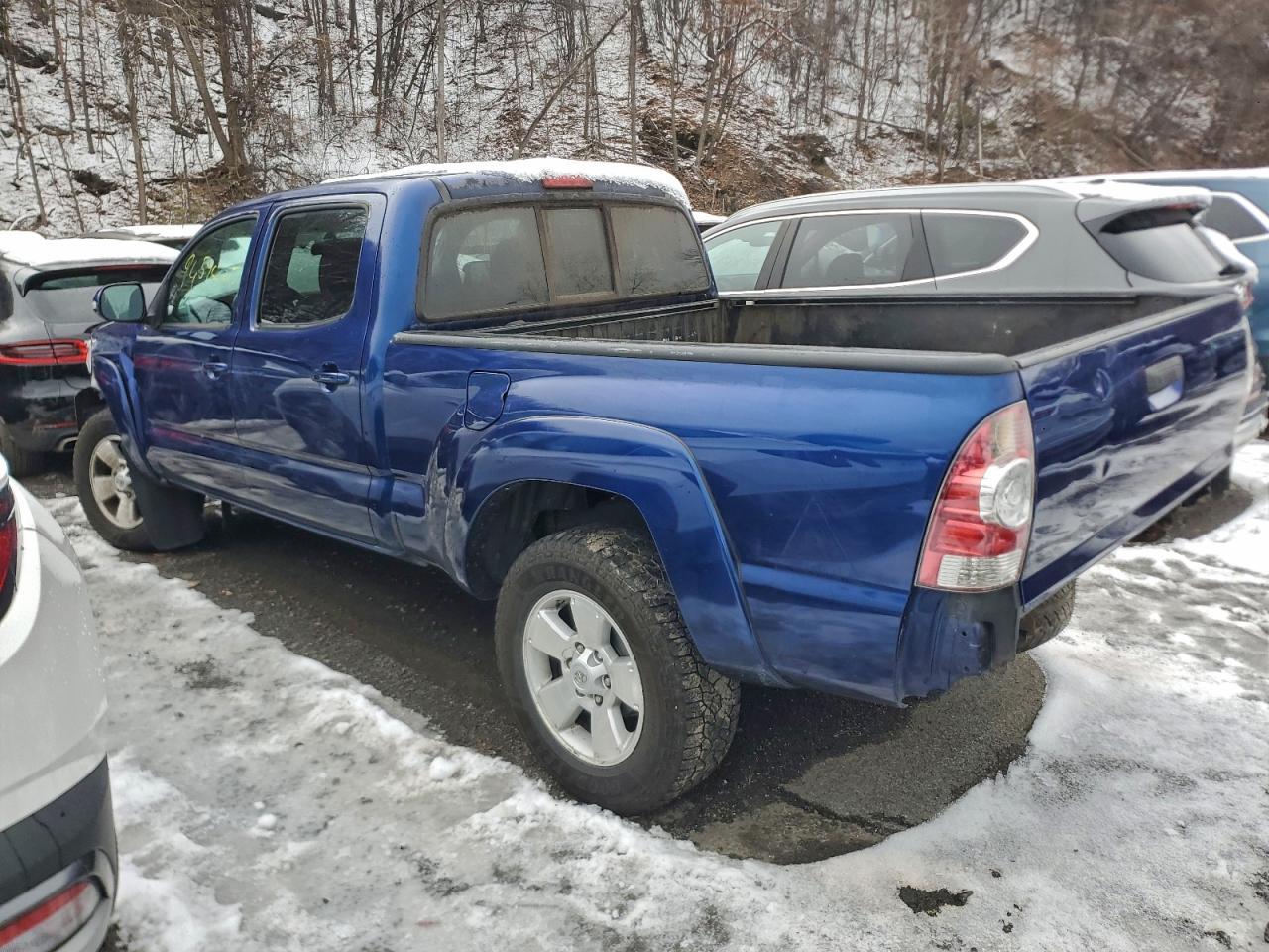 2015 TOYOTA TACOMA