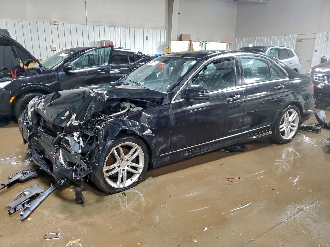 2012 MERCEDES-BENZ C-CLASS