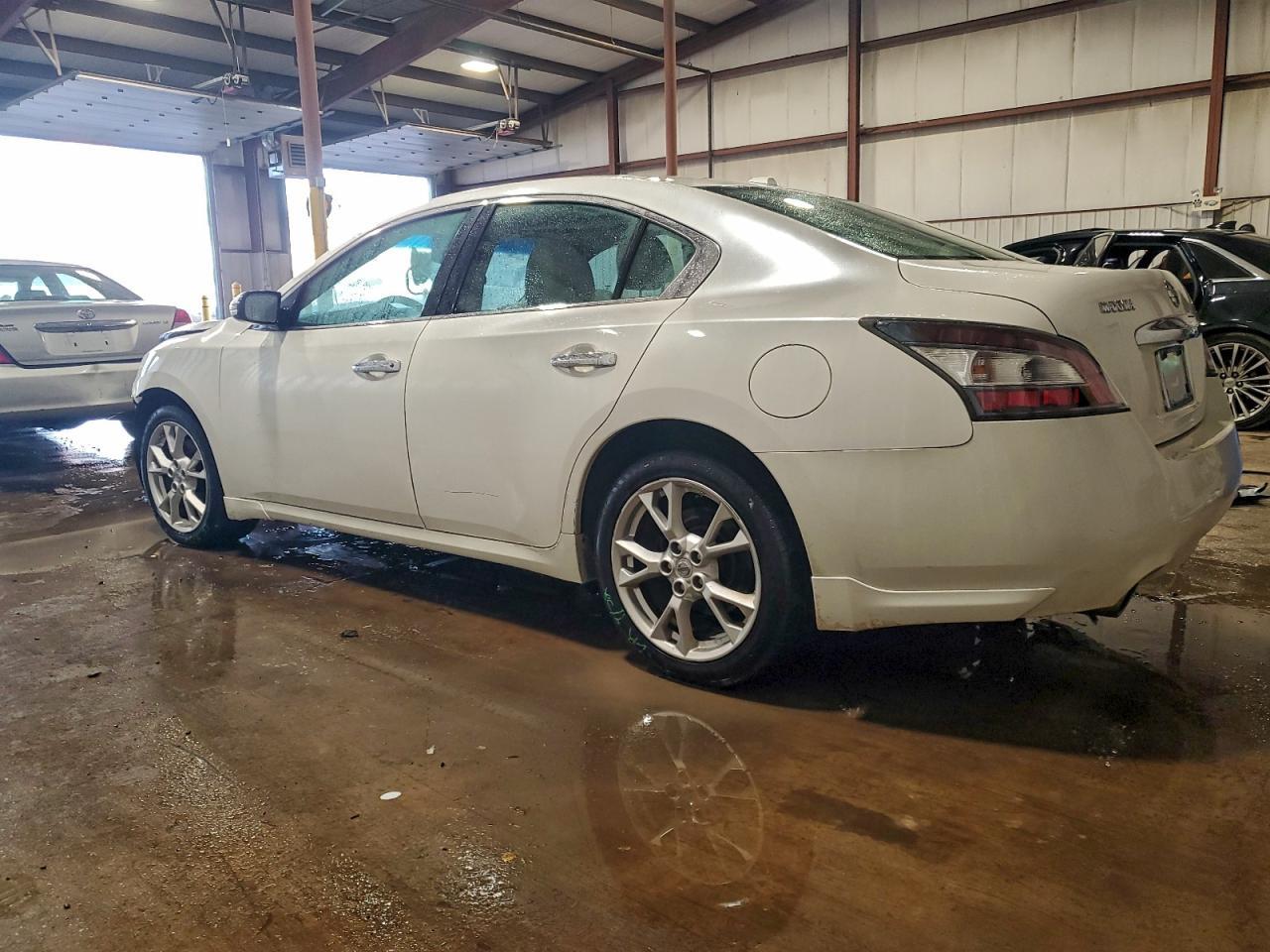 2014 NISSAN Maxima