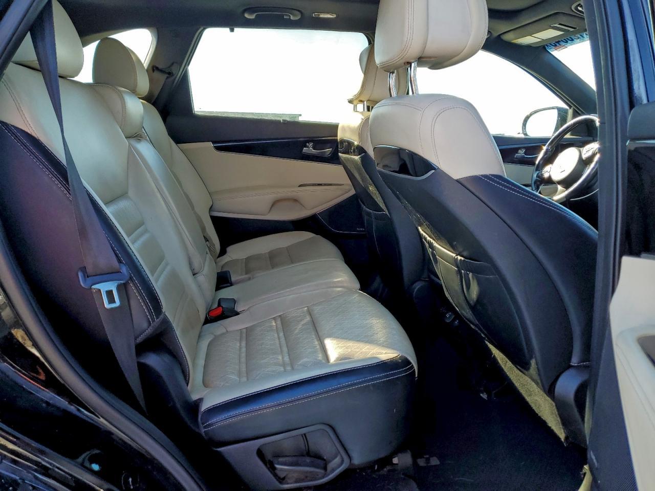 2016 KIA SORENTO