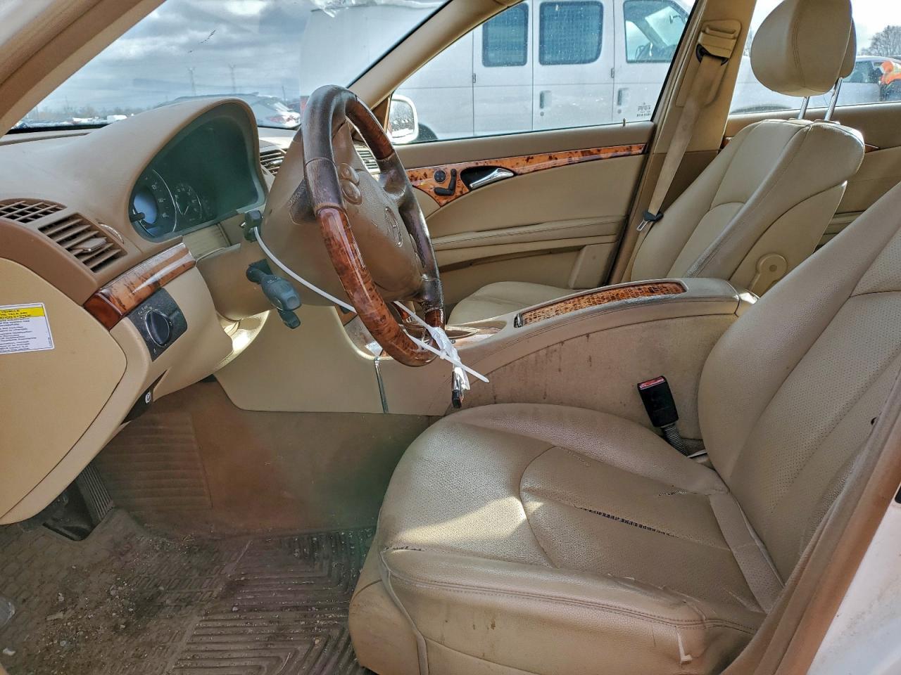 2009 MERCEDES-BENZ E-Class
