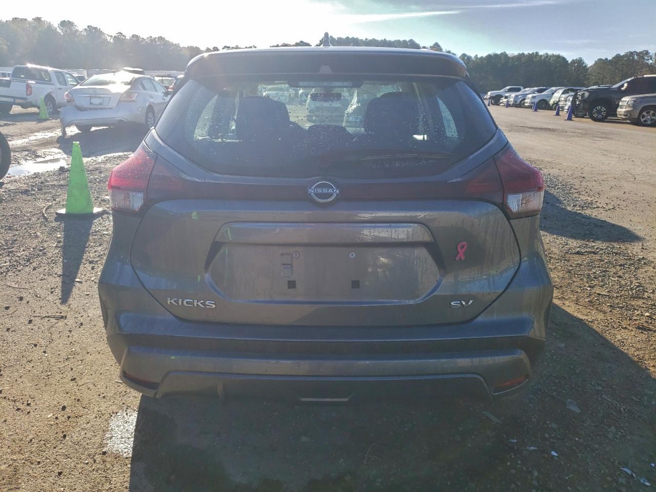 2023 NISSAN KICKS