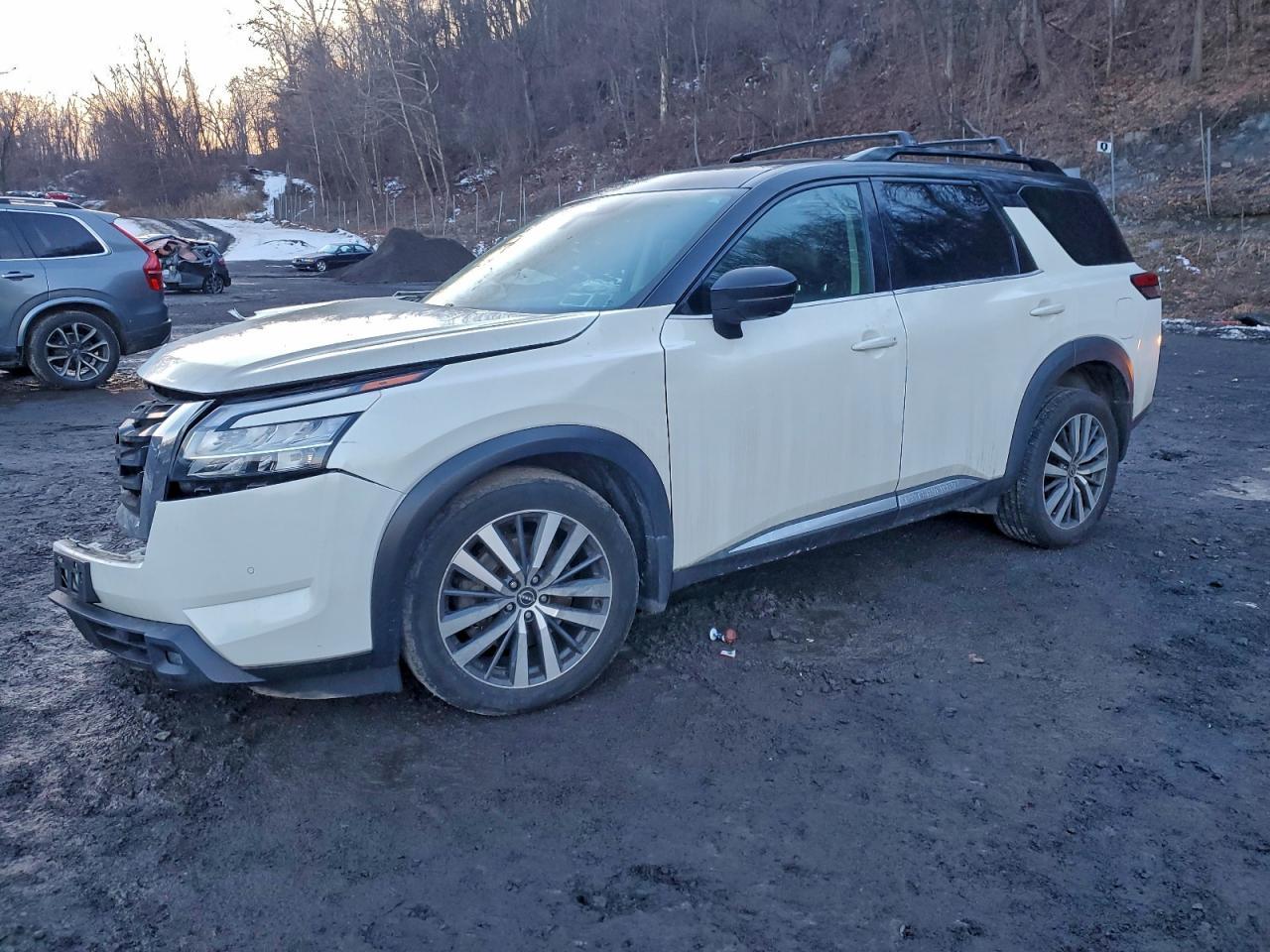 2022 NISSAN PATHFINDER