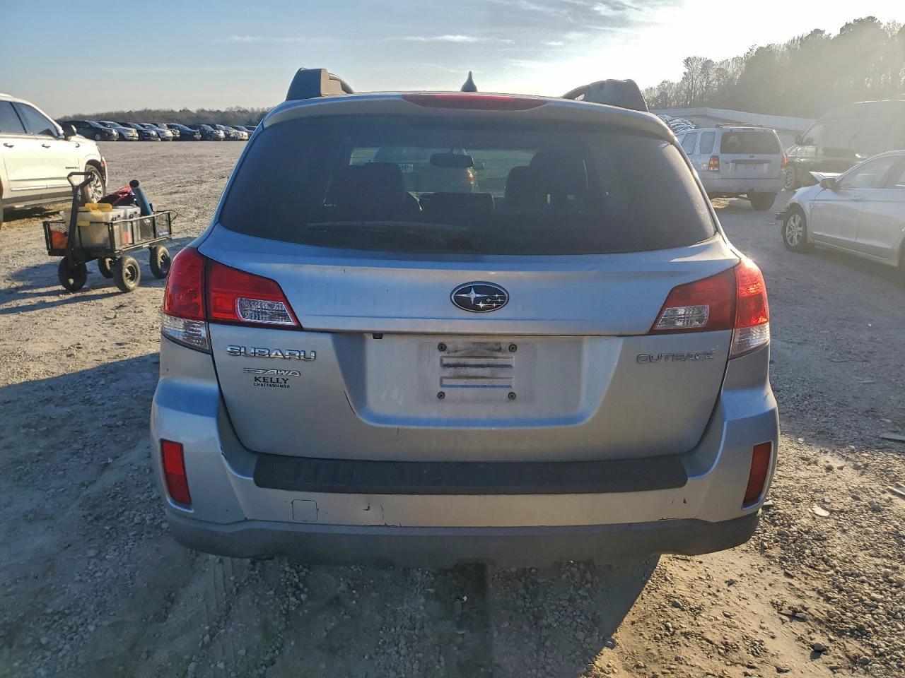 2013 SUBARU Outback