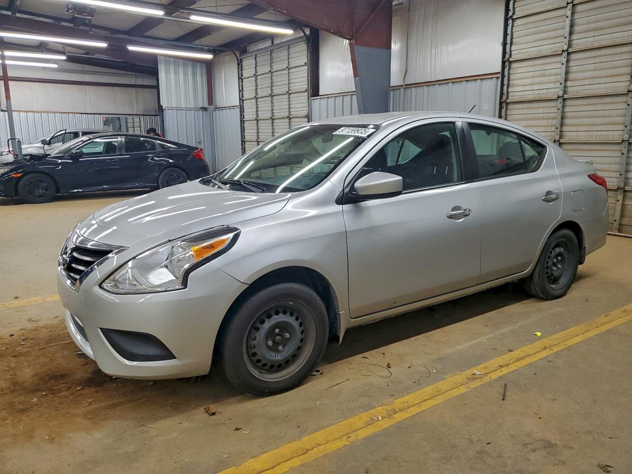 2017 NISSAN VERSA