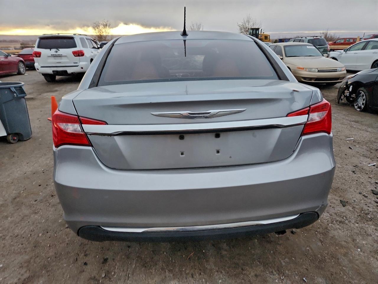 2013 CHRYSLER 200
