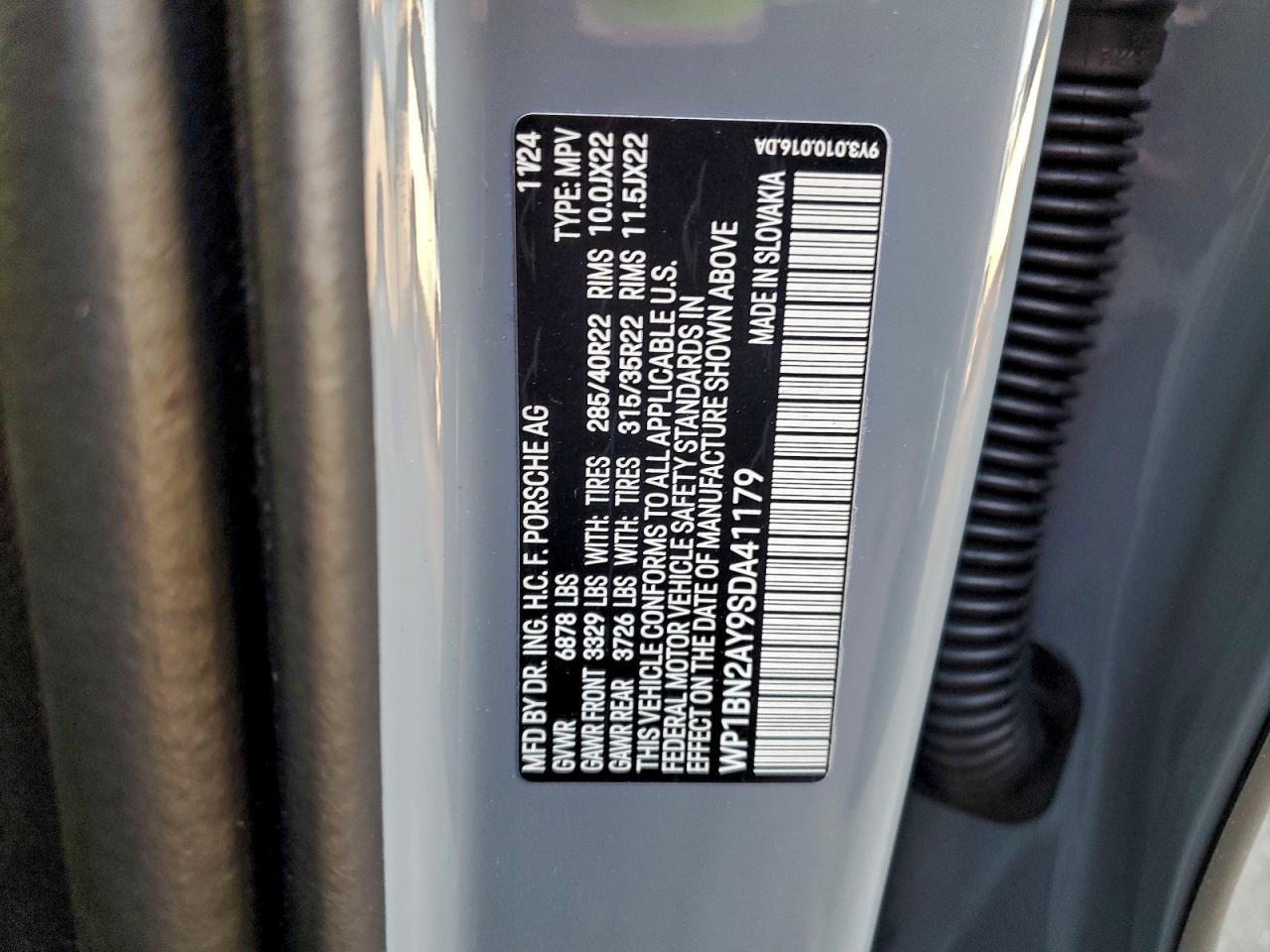 2025 PORSCHE CAYENNE
