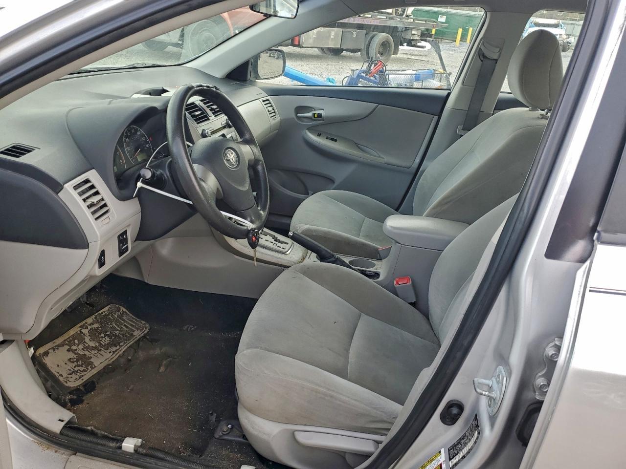 2011 TOYOTA COROLLA