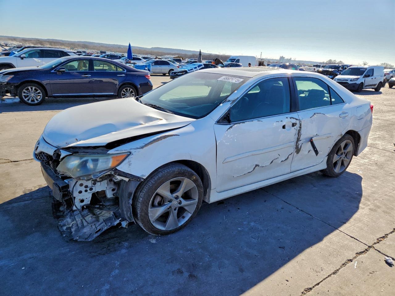 2014 TOYOTA CAMRY