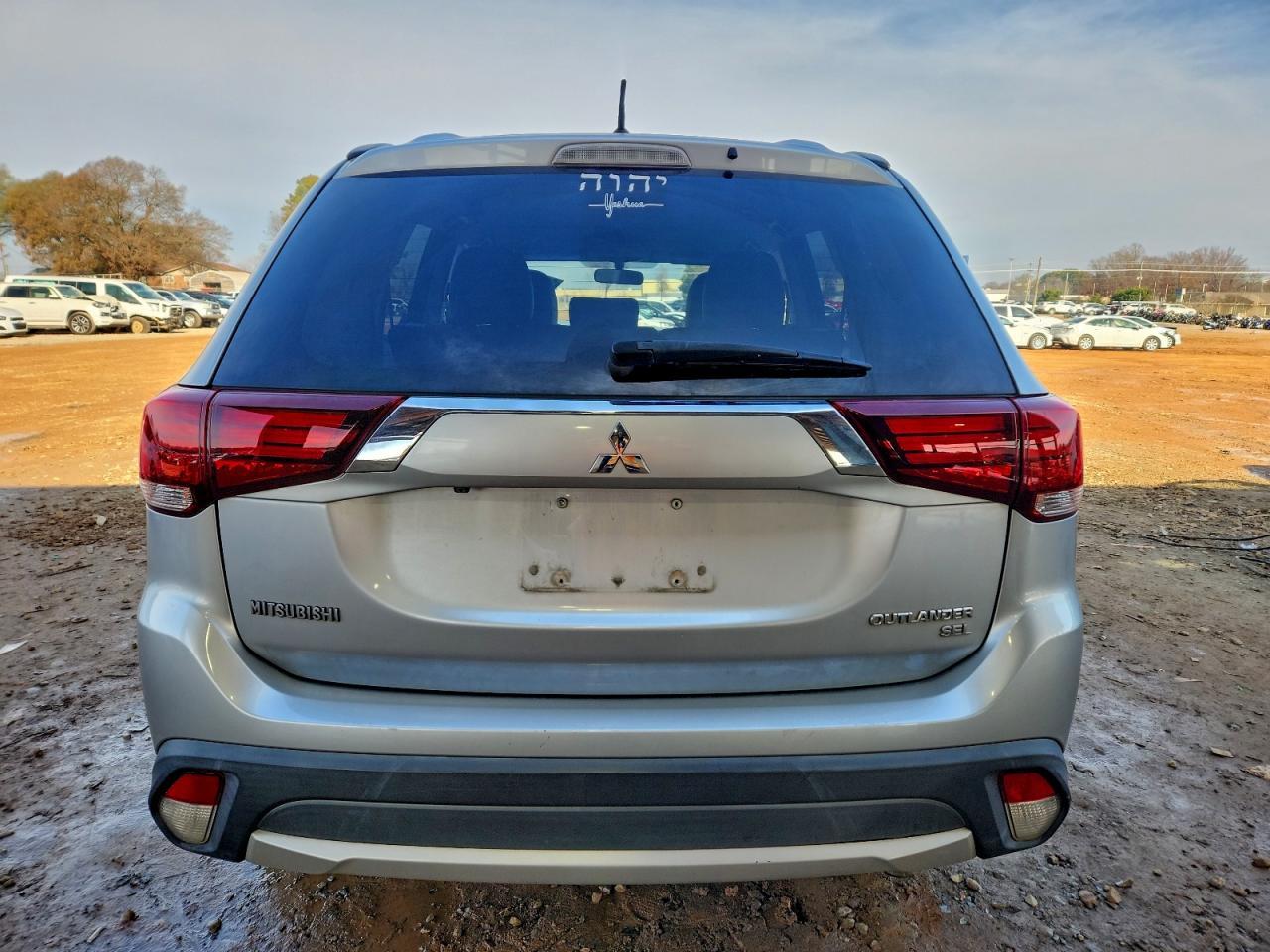 2016 MITSUBISHI outlander