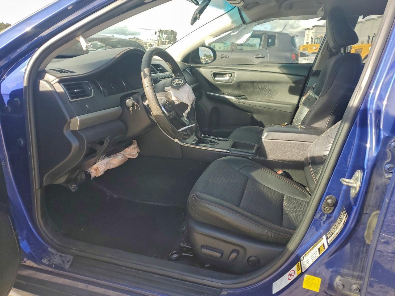 2015 TOYOTA CAMRY
