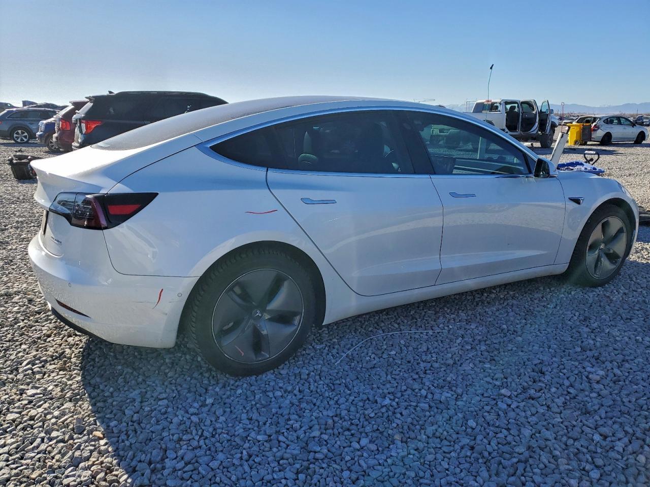 2019 TESLA MODEL 3