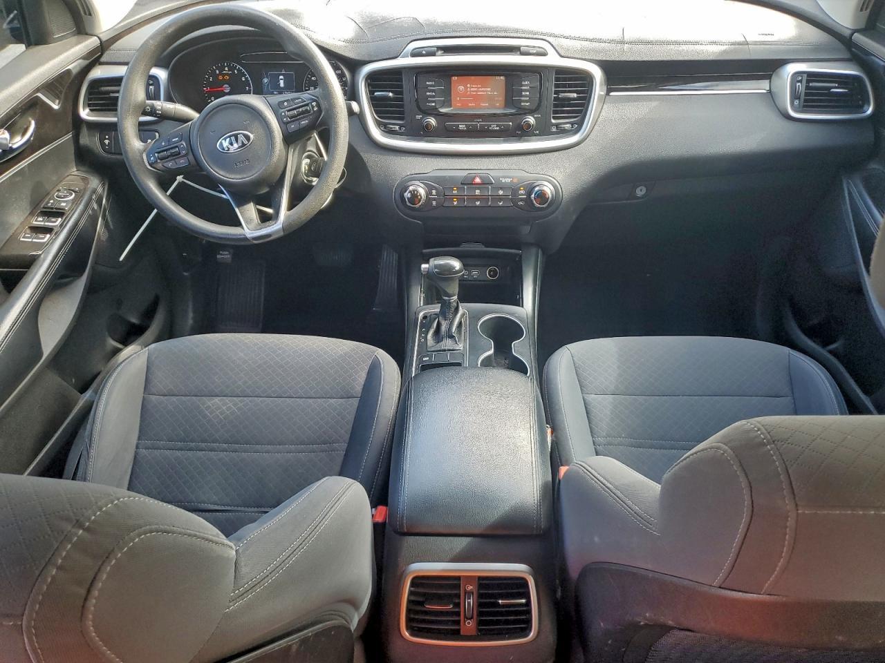 2017 KIA SORENTO