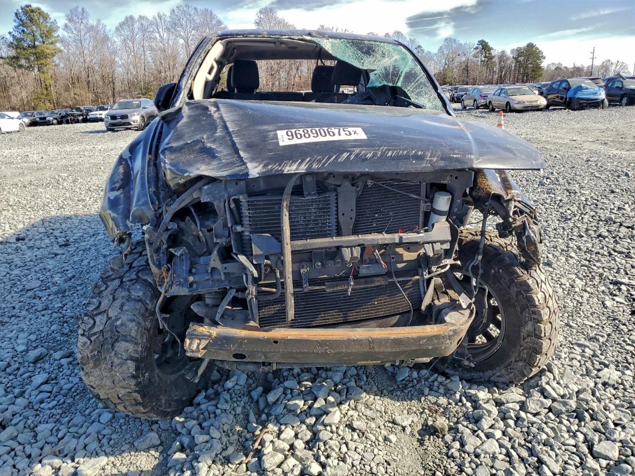 2012 NISSAN Frontier