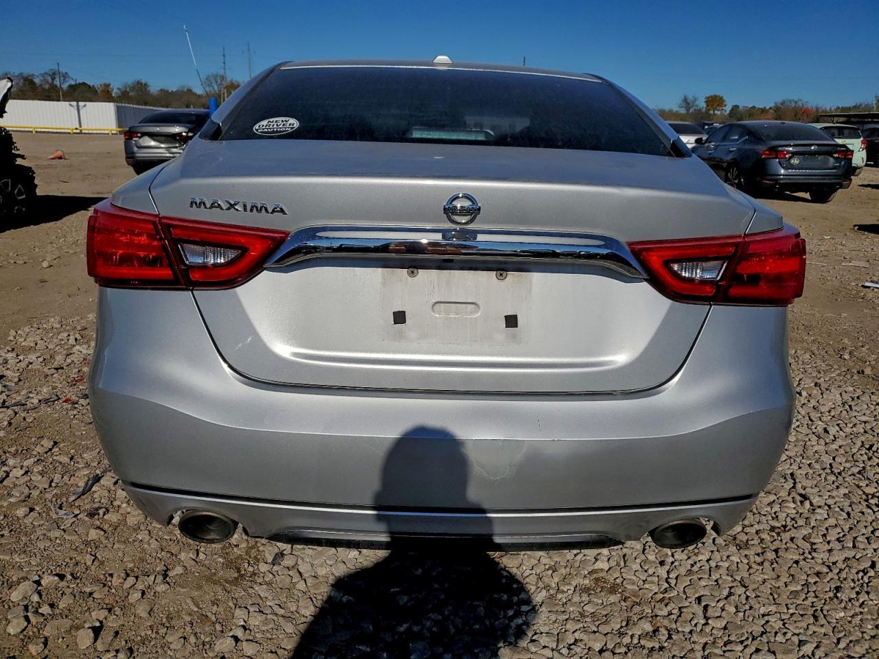 2016 NISSAN Maxima