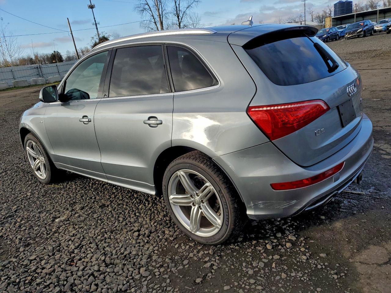 2010 AUDI Q5
