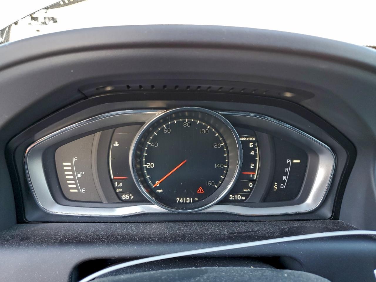 2017 VOLVO XC60