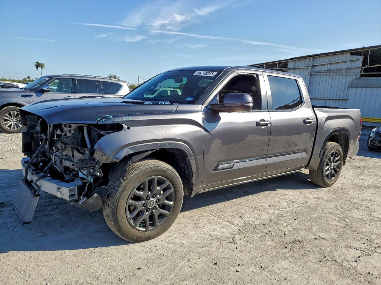 2024 TOYOTA TUNDRA