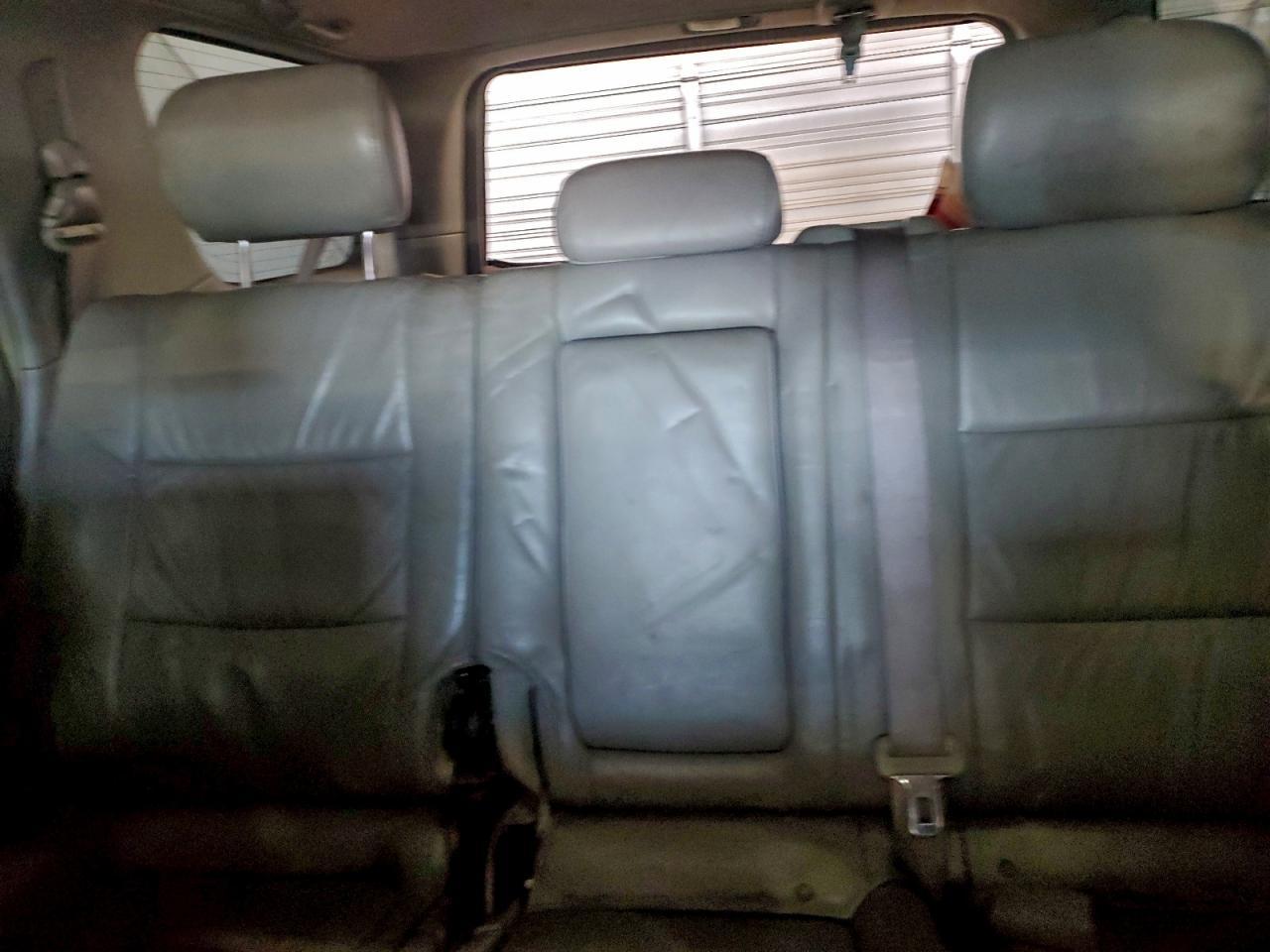 2005 TOYOTA Sequoia