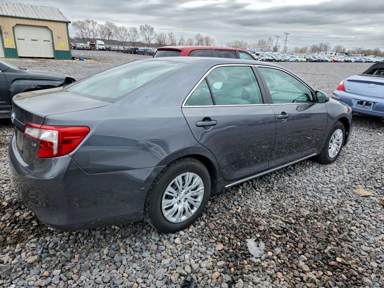 2014 TOYOTA CAMRY