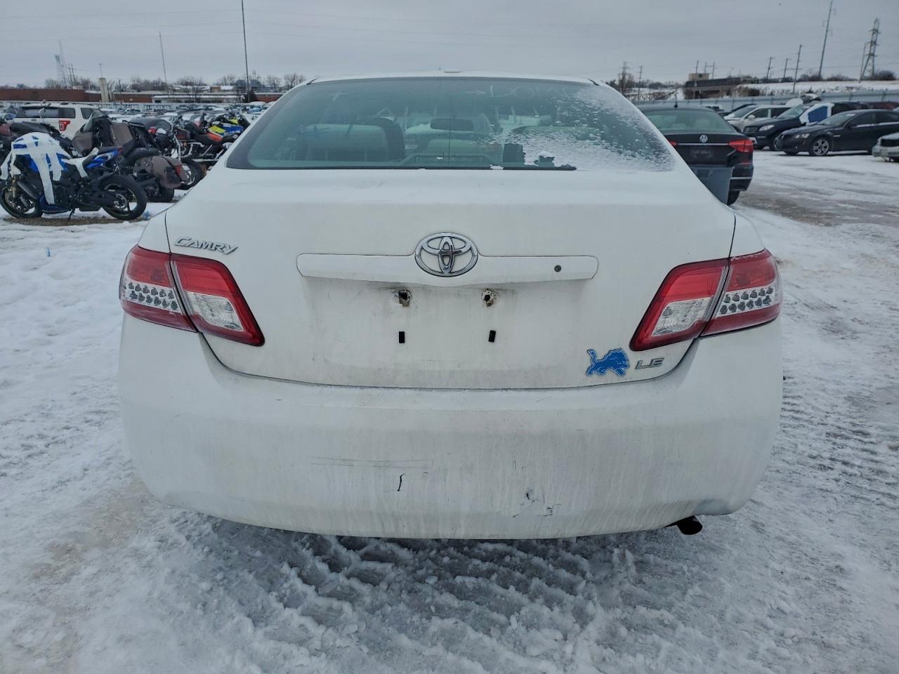 2010 TOYOTA CAMRY