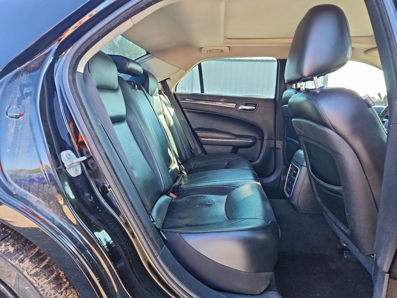2016 CHRYSLER 300