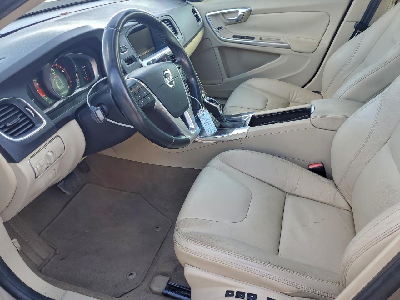 2014 VOLVO S60