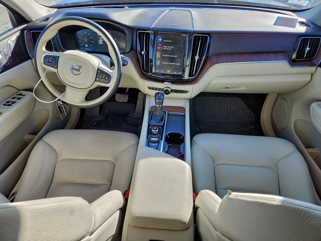 2021 VOLVO XC60