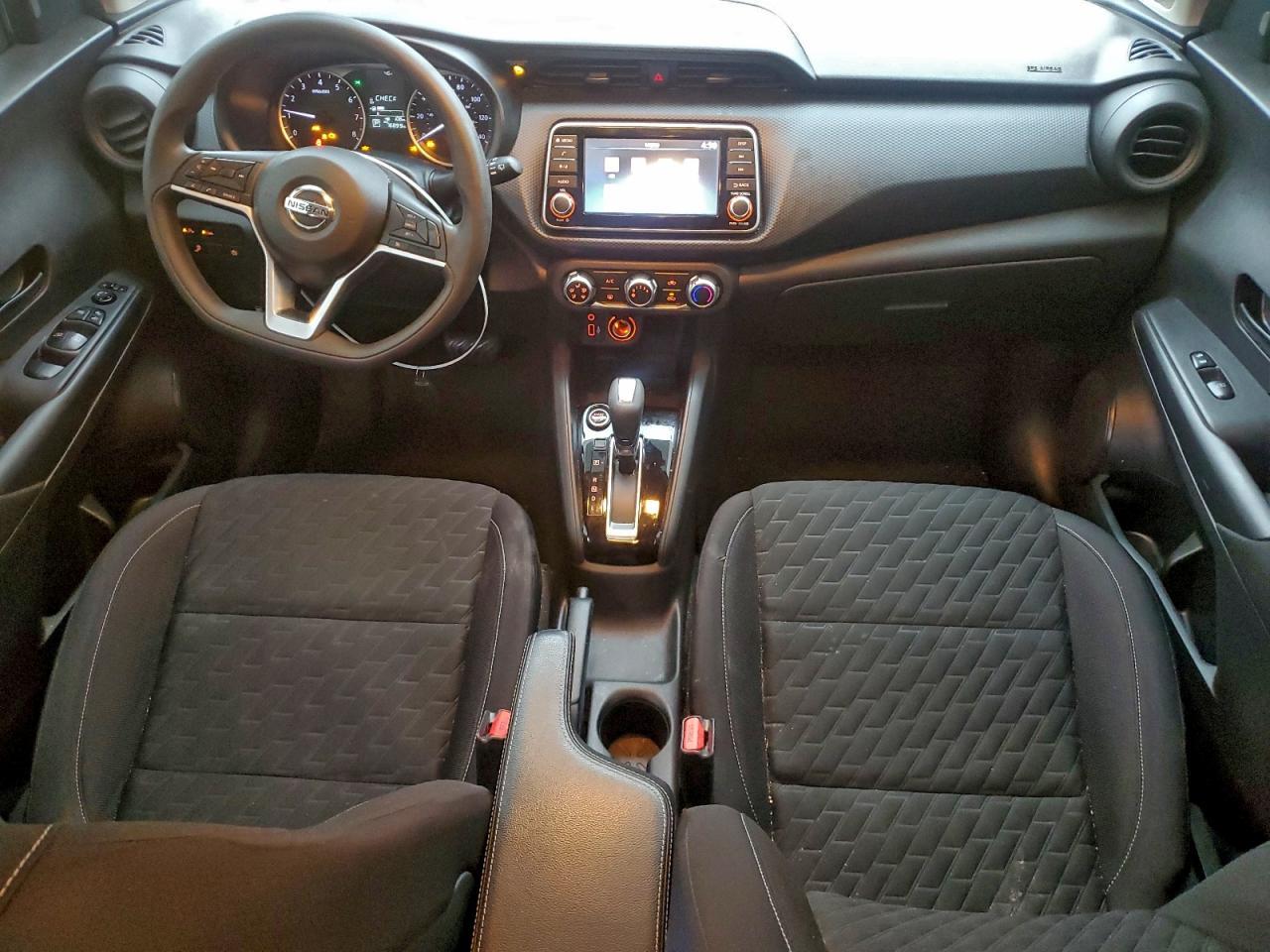 2021 NISSAN KICKS