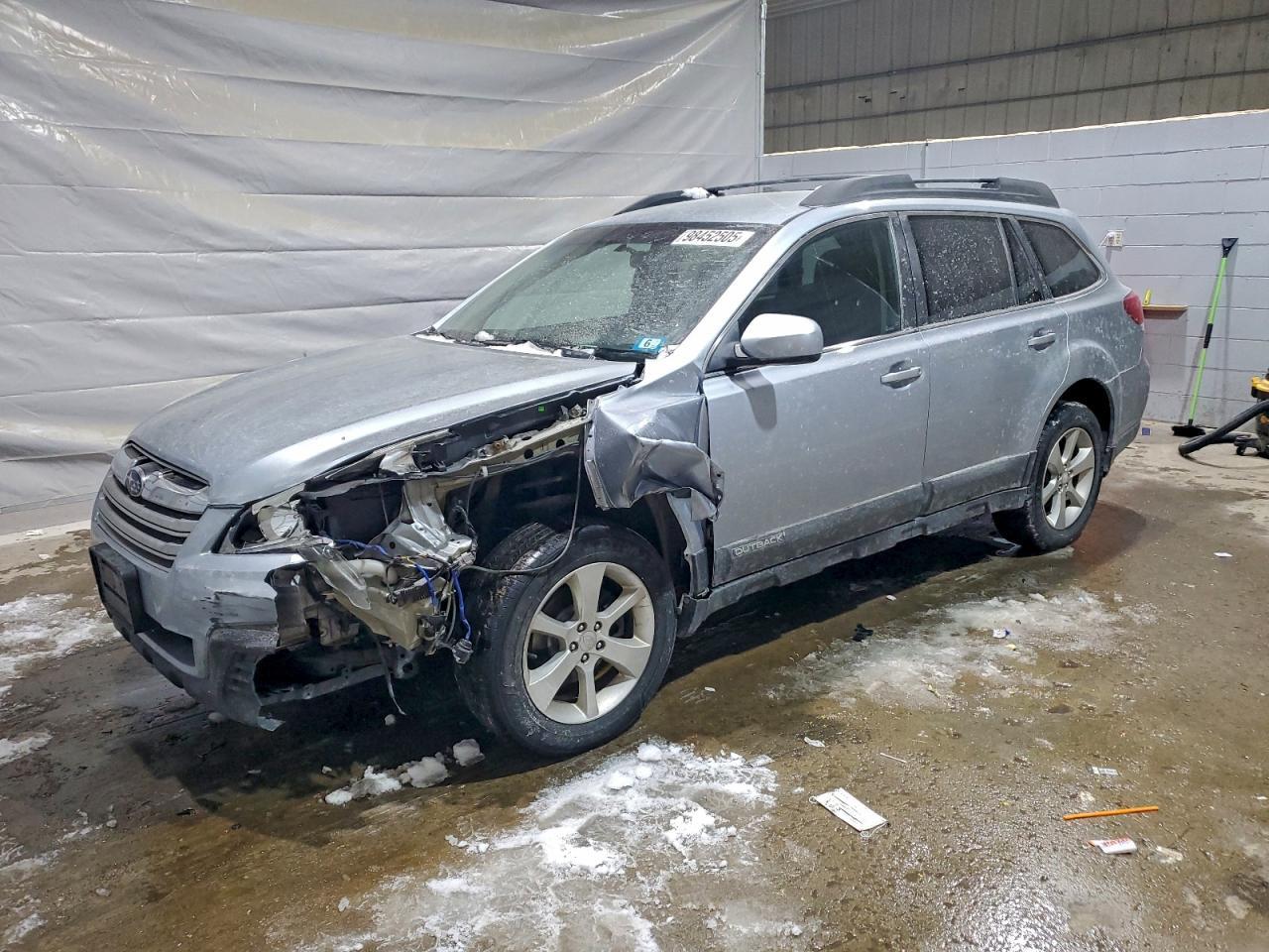 2014 SUBARU Outback