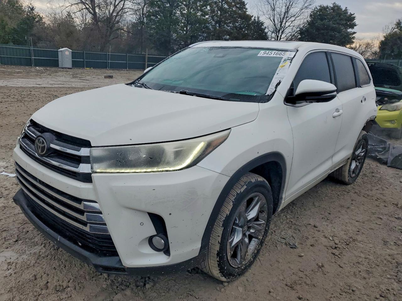 2017 TOYOTA HIGHLANDER