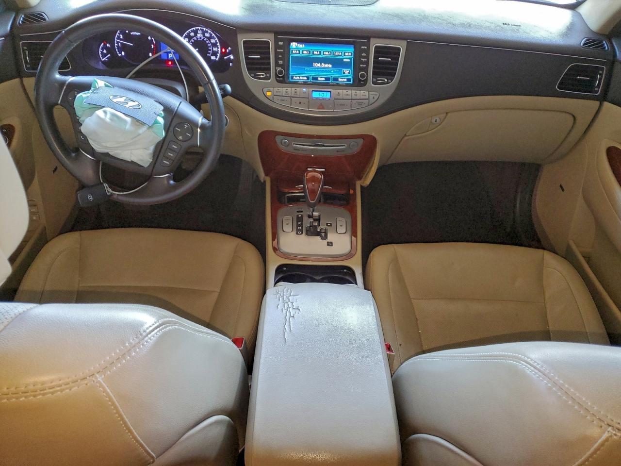 2013 HYUNDAI GENESIS