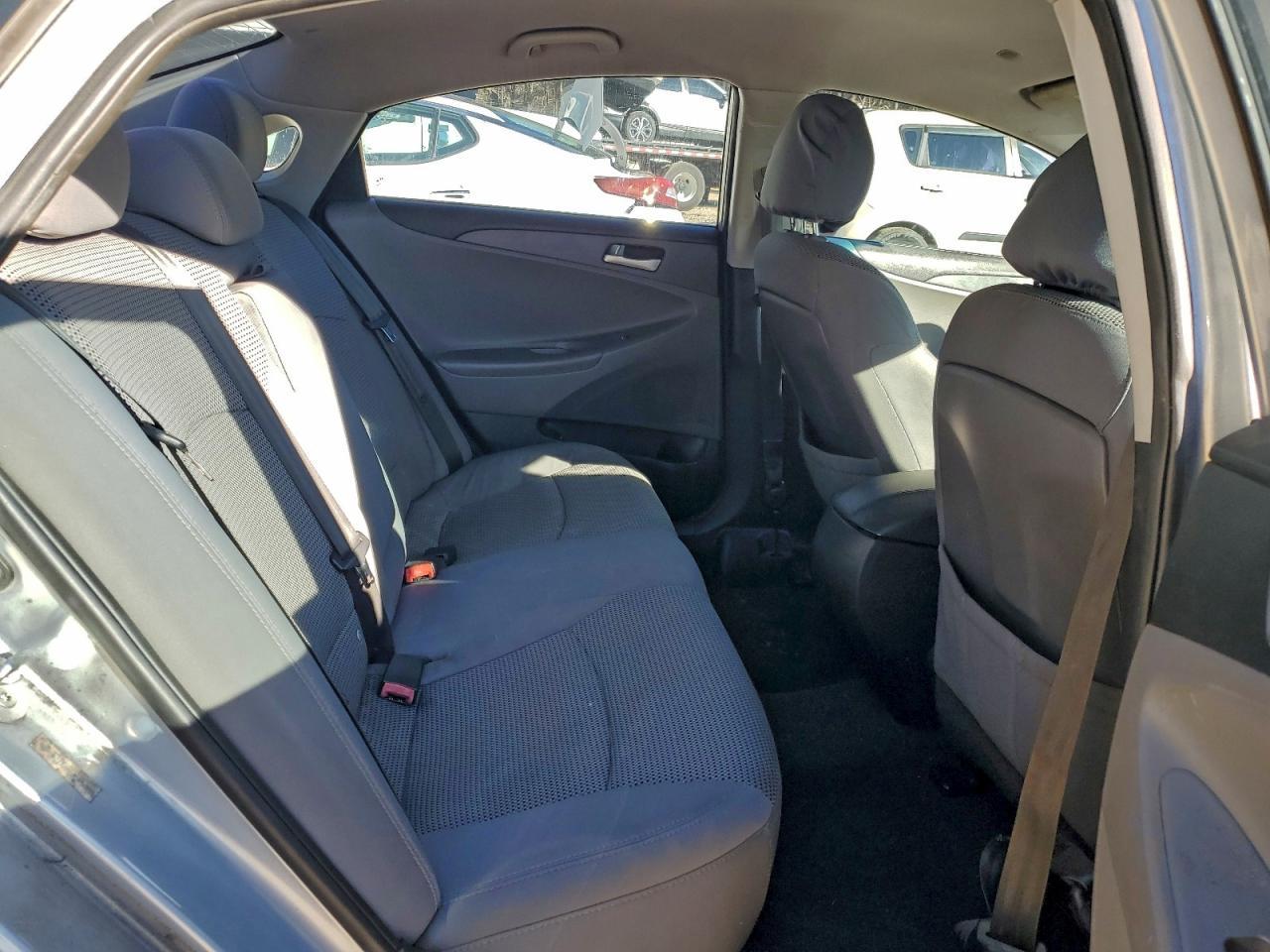 2011 HYUNDAI SONATA