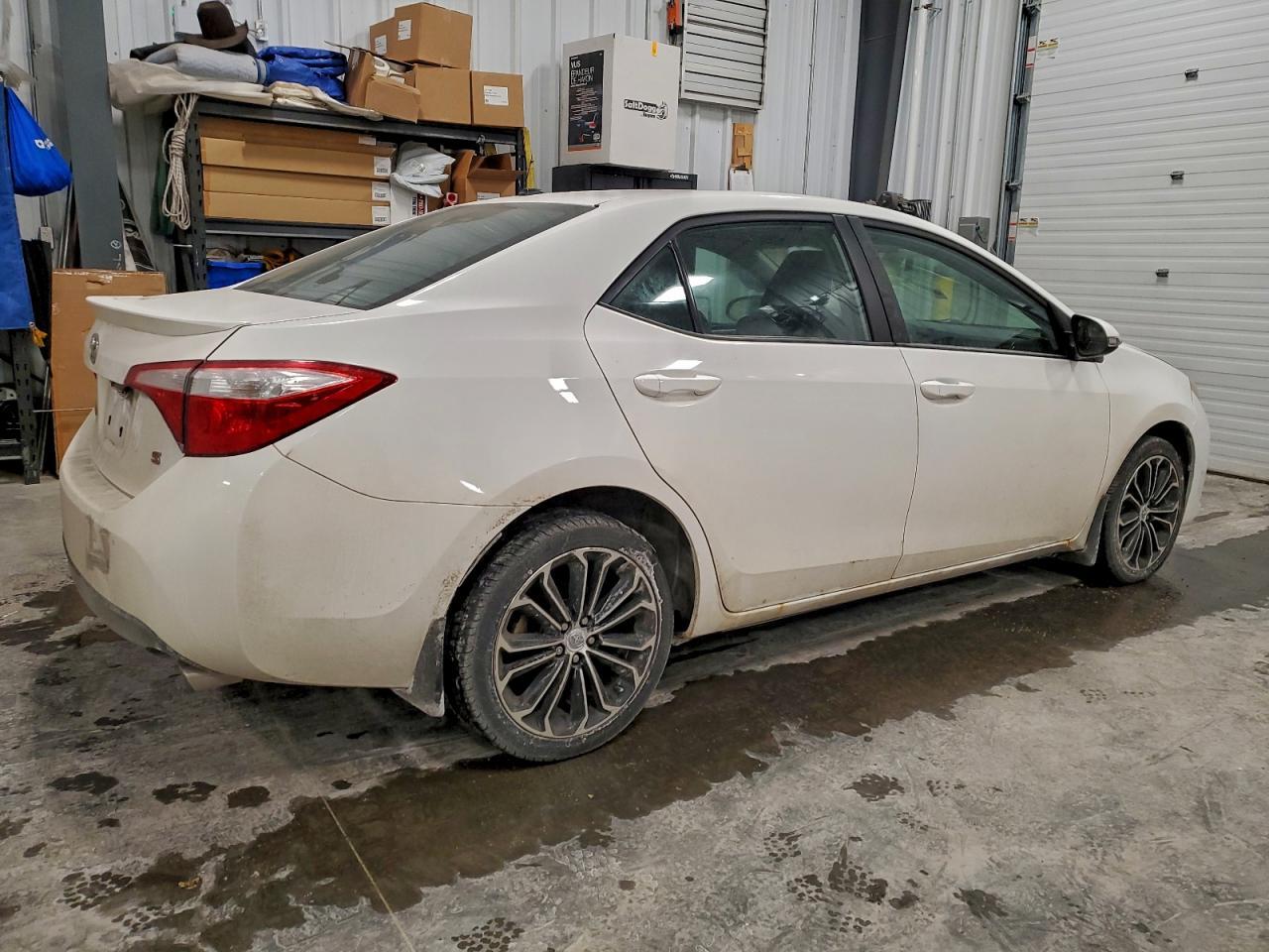 2015 TOYOTA COROLLA