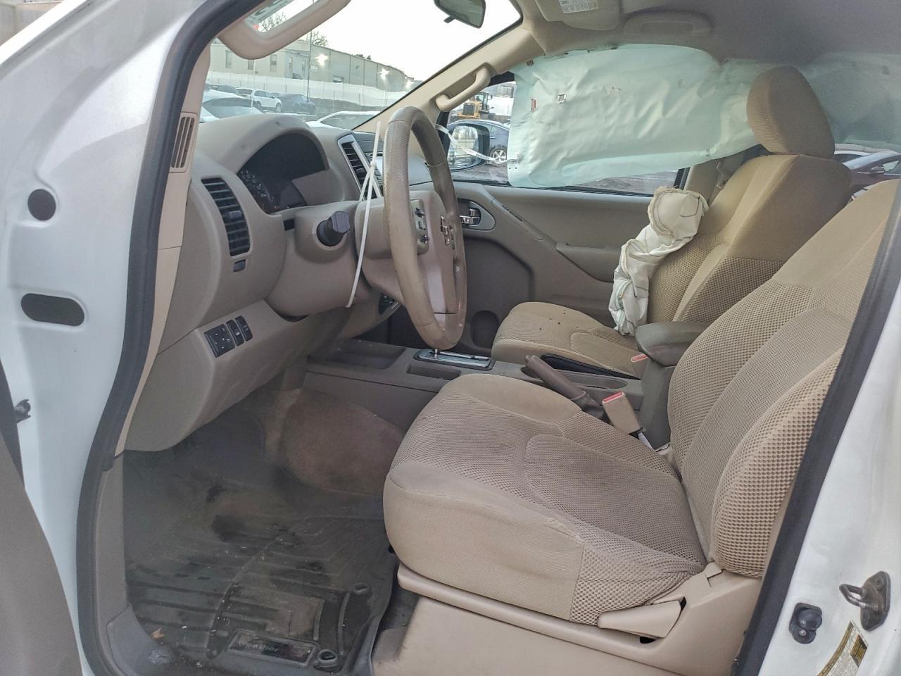 2015 NISSAN Frontier