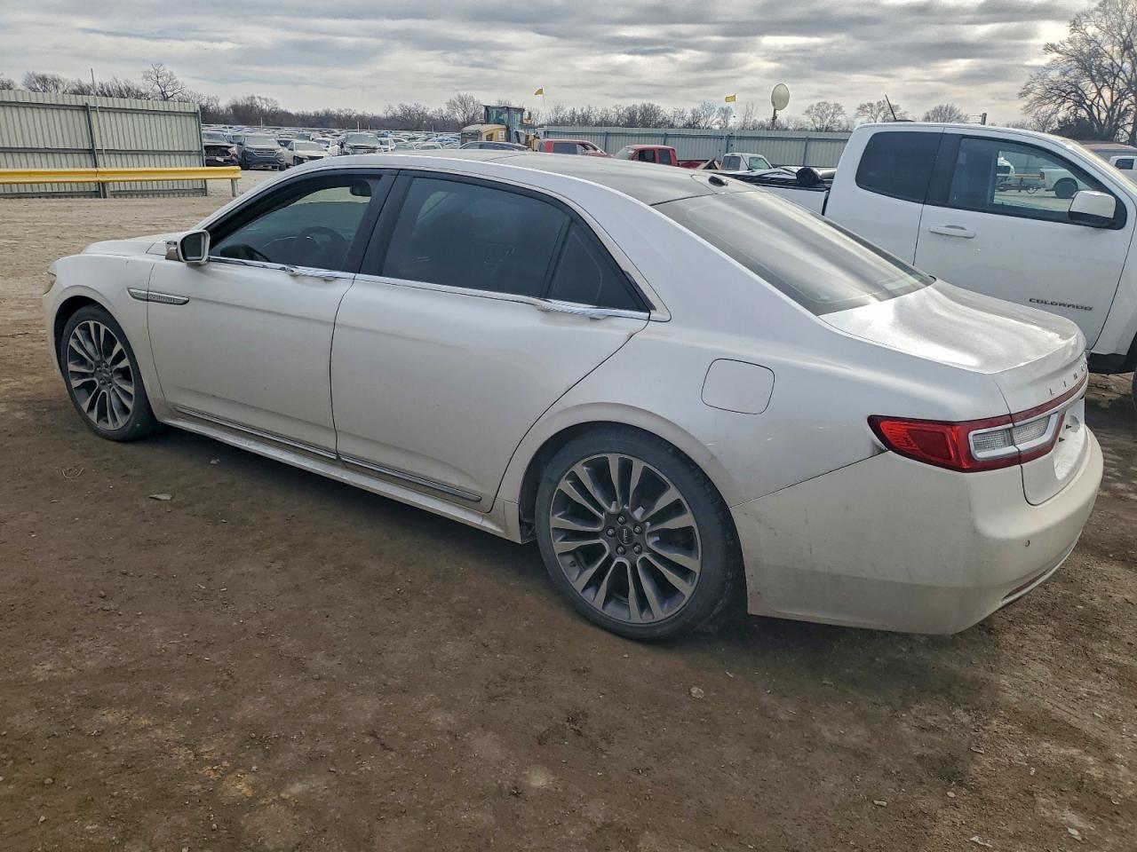 2017 LINCOLN Continental