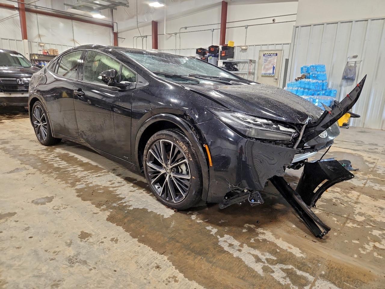 2024 TOYOTA PRIUS