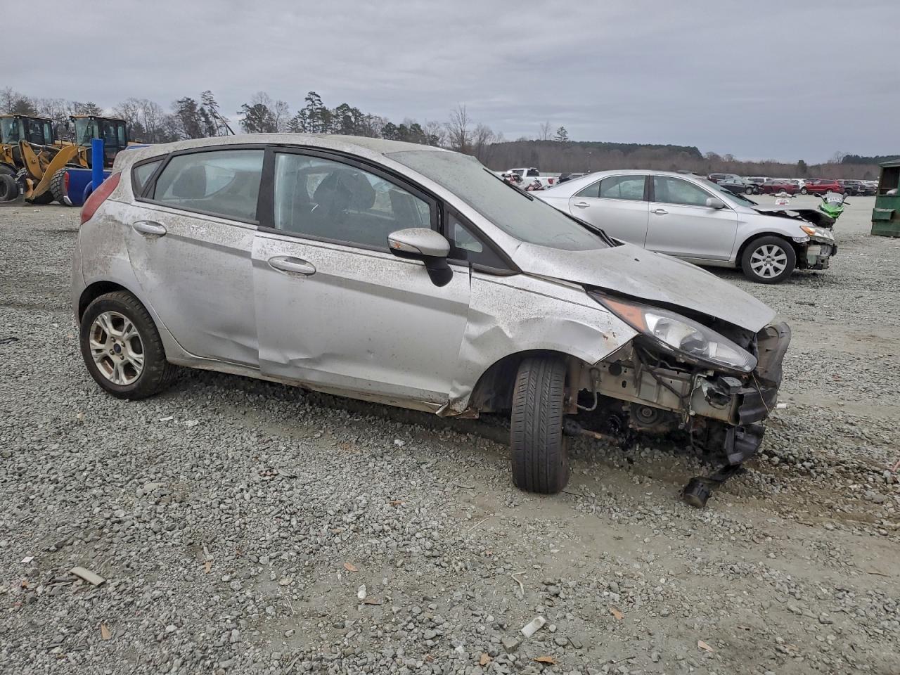 2016 FORD Fiesta