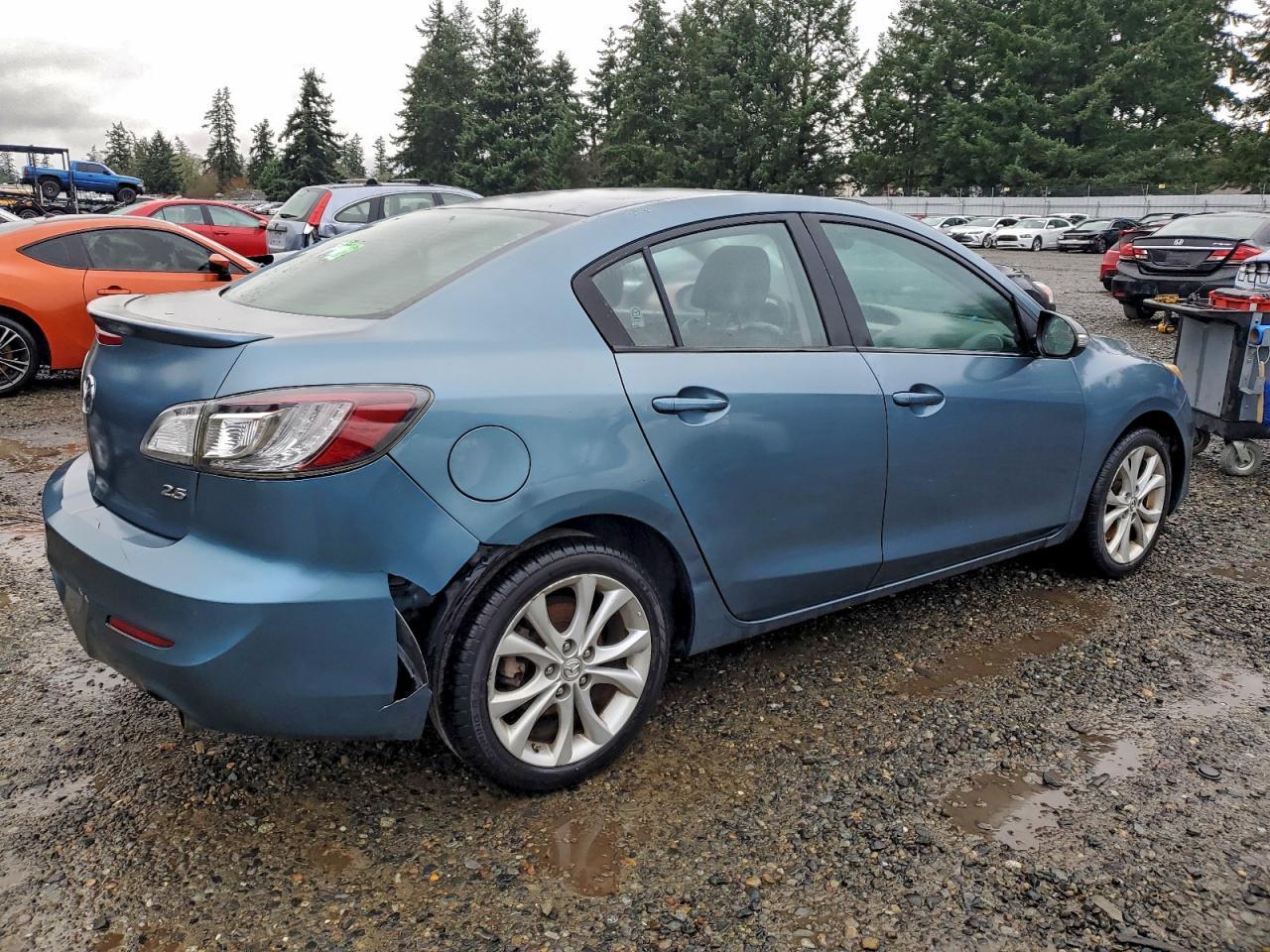 2010 MAZDA 3